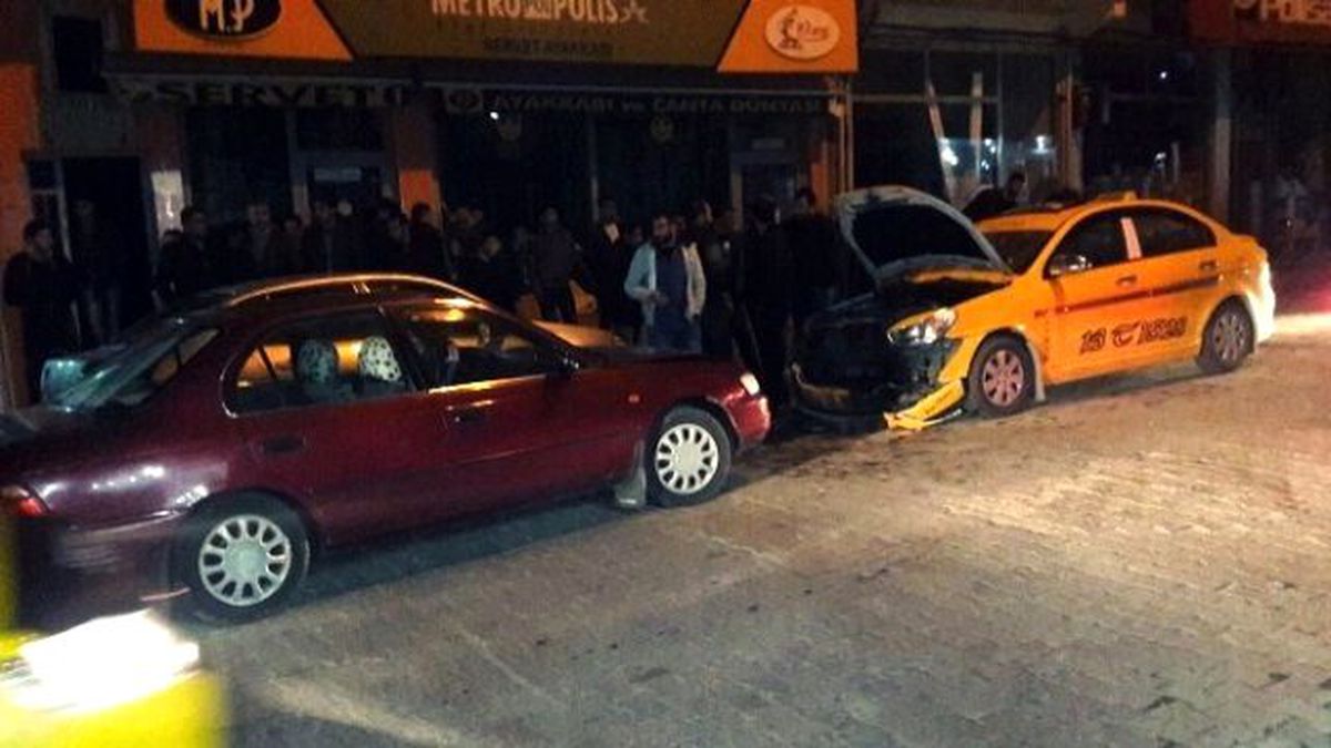 Adilcevaz\'da Trafik Kazası