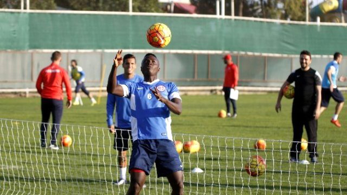 Antalyaspor\'da Kasımpaşa Maçı Hazırlıkları Başladı