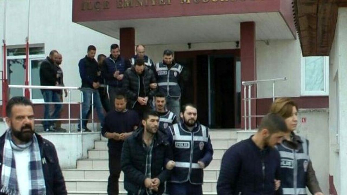 Balıkesir Polisi Bin 65 Kaçak Yakaladı