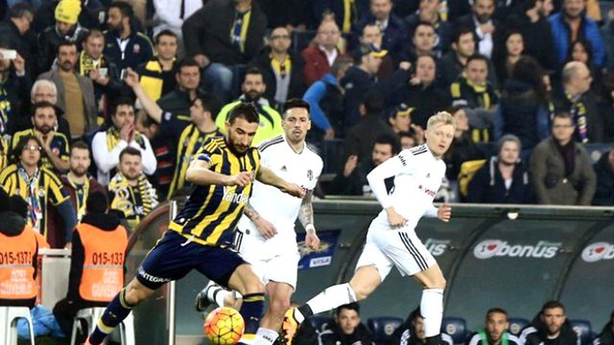BJK TV'de Totem Tutmadı! Nani Attı, Spiker Yıkıldı