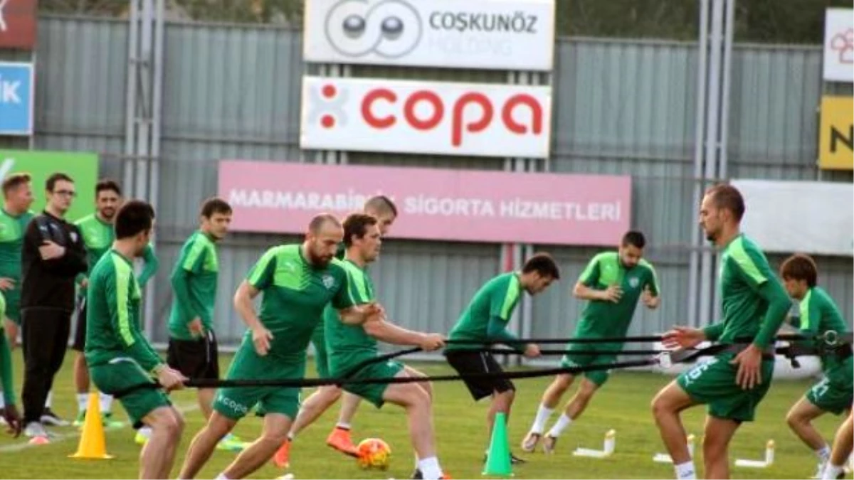 Bursaspor\'da Çaykur Rizespor Hazırlıkları Sürüyor