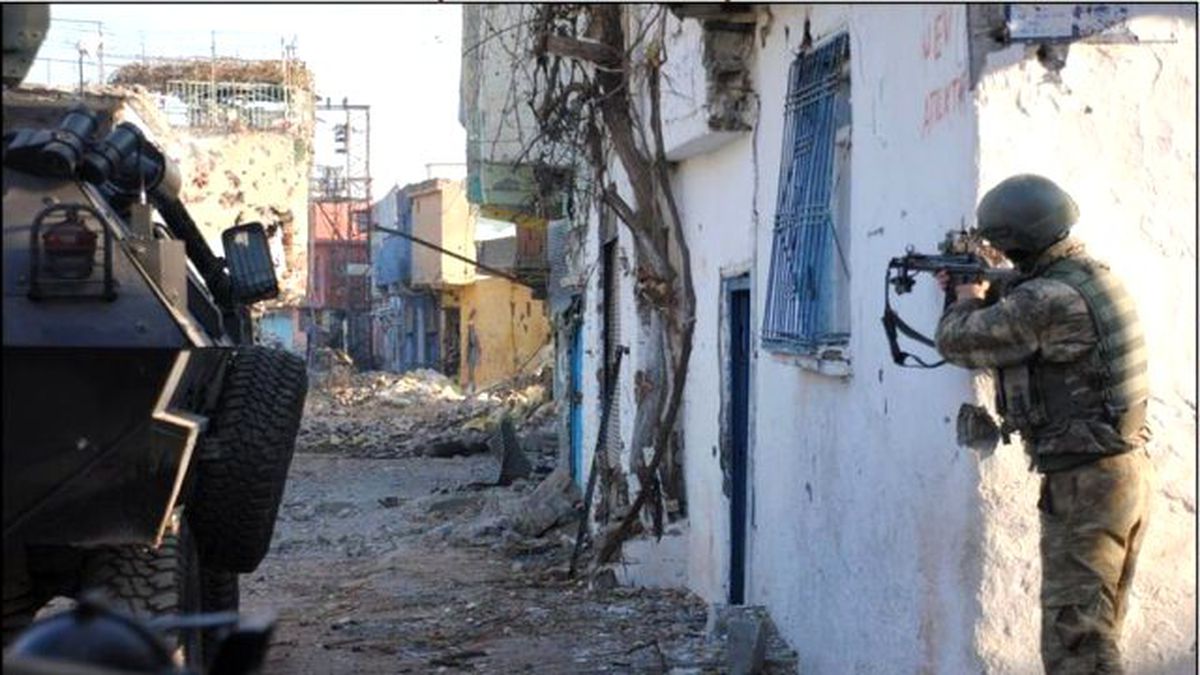 Cizre'de Sokağa Çıkma Yasağı Kısmen Kalkıyor