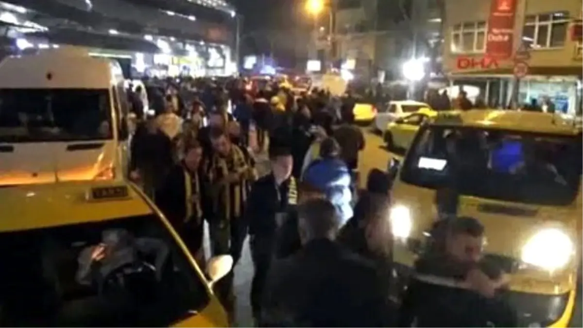 Derbi Sonu Fenerbahçeli Taraftarların Sevinci