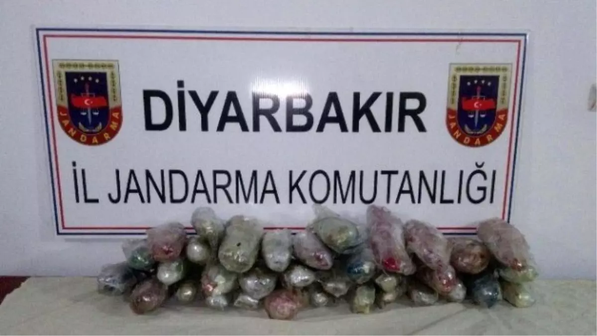 Diyarbakır\'da 13 Kilo Esrar Ele Geçirildi