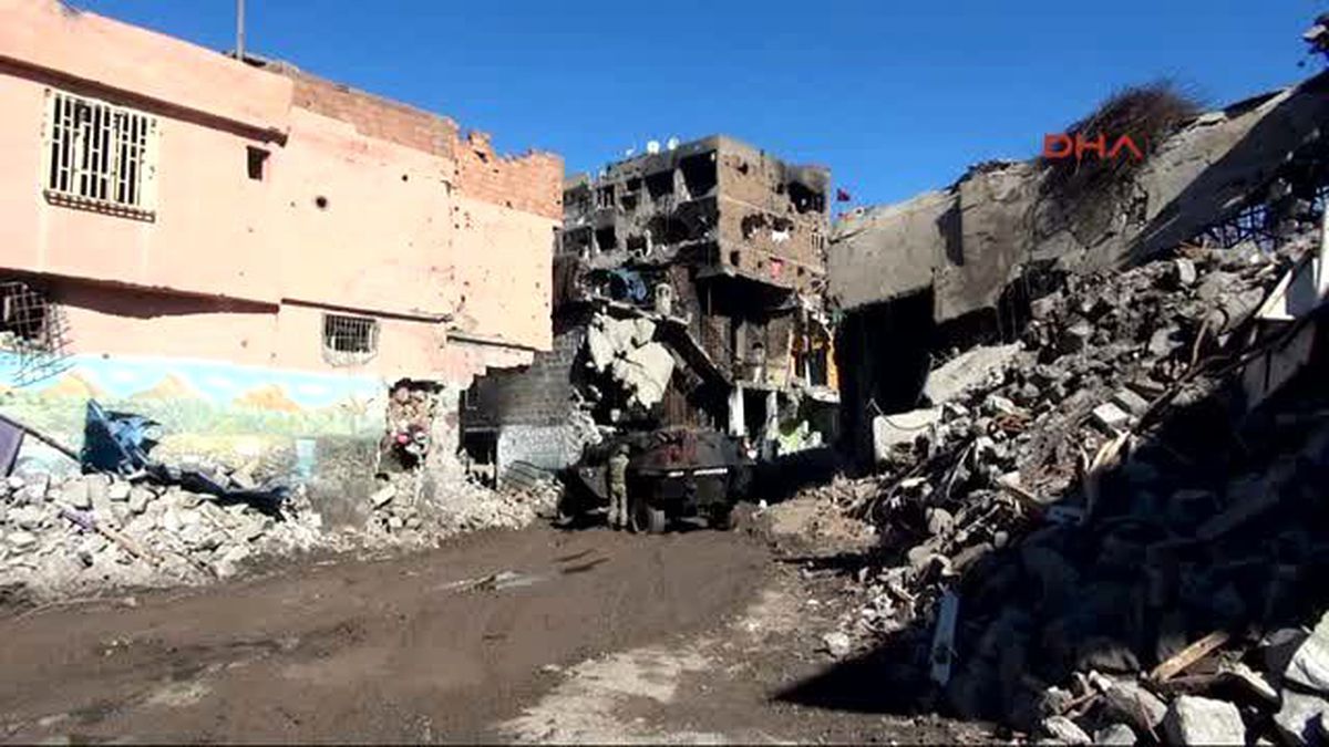 Sur'da Operasyon Son Aşamada! Sık Sık 'Teslim Olun' Çağrısı Yapılıyor