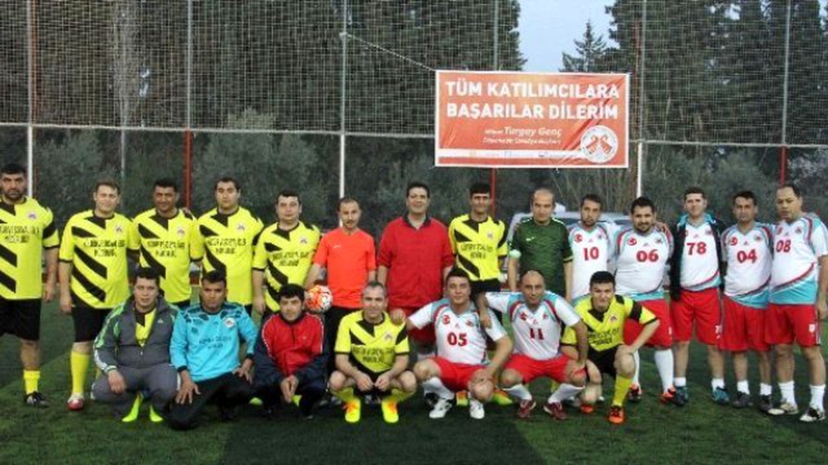 Döşemealtı Belediyesi Birimlerarası Futbol Turnuvası Start Aldı