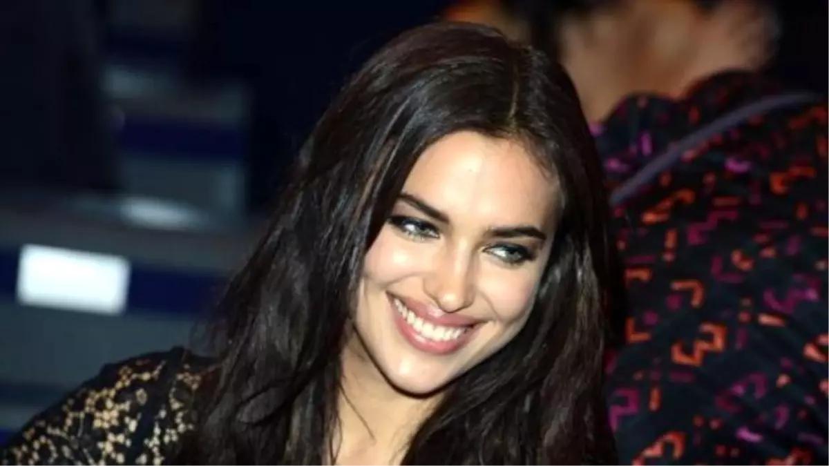 Irina Shayk'ın Çıplak Pazar Keyfi 200 Bin Beğeni Aldı