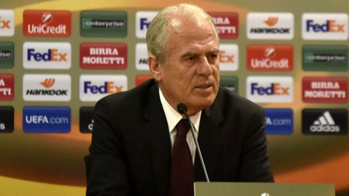 Mustafa Denizli, Galatasaray'dan Aldığı Paranın Bir Kısmını Kulübe Bıraktı