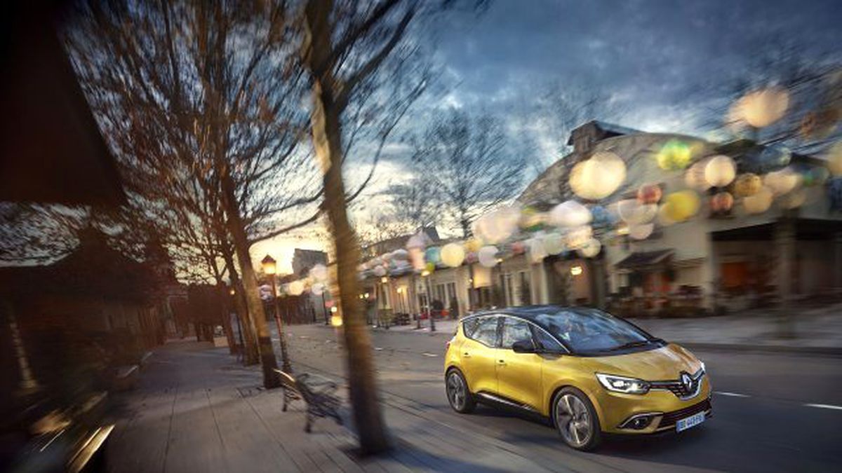 Renault\'dan Cenevre Fuarı\'nda iki dünya prömiyeri: