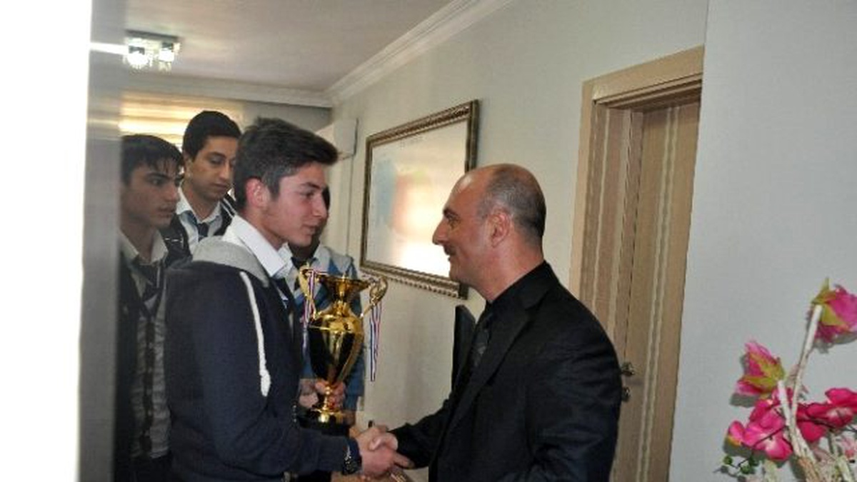 Sporculardan Müdür Cırıt\'a Ziyaret