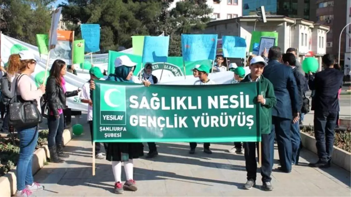 Yeşilay\'dan Sağlıklı Nesil Yürüyüşü