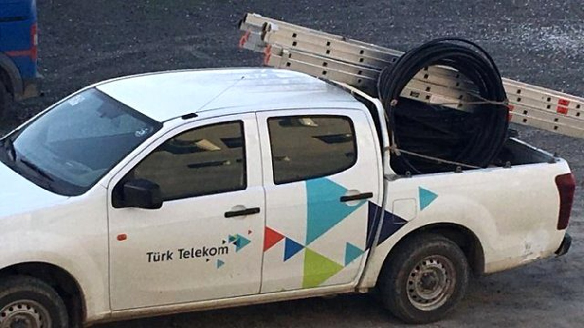 3 Kilometre Telefon Kablosu Çalan Hırsızlara Suçüstü