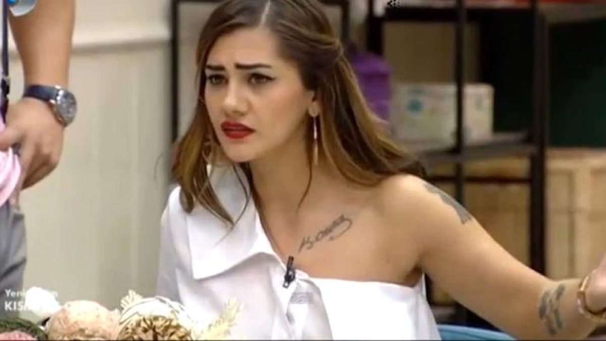 Atatürkçü Gelin Adayı, Damat Adayını Yerin Dibine Soktu