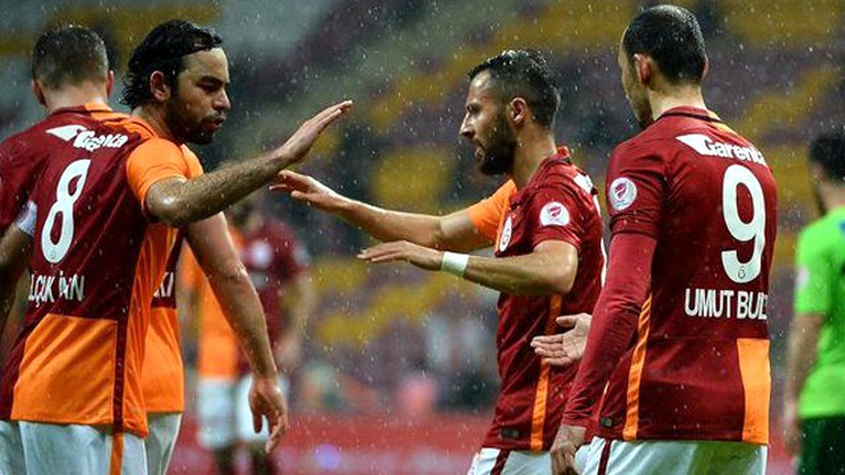 Galatasaray, Akhisar Belediyespor'la 1-1 Berabere Kaldı