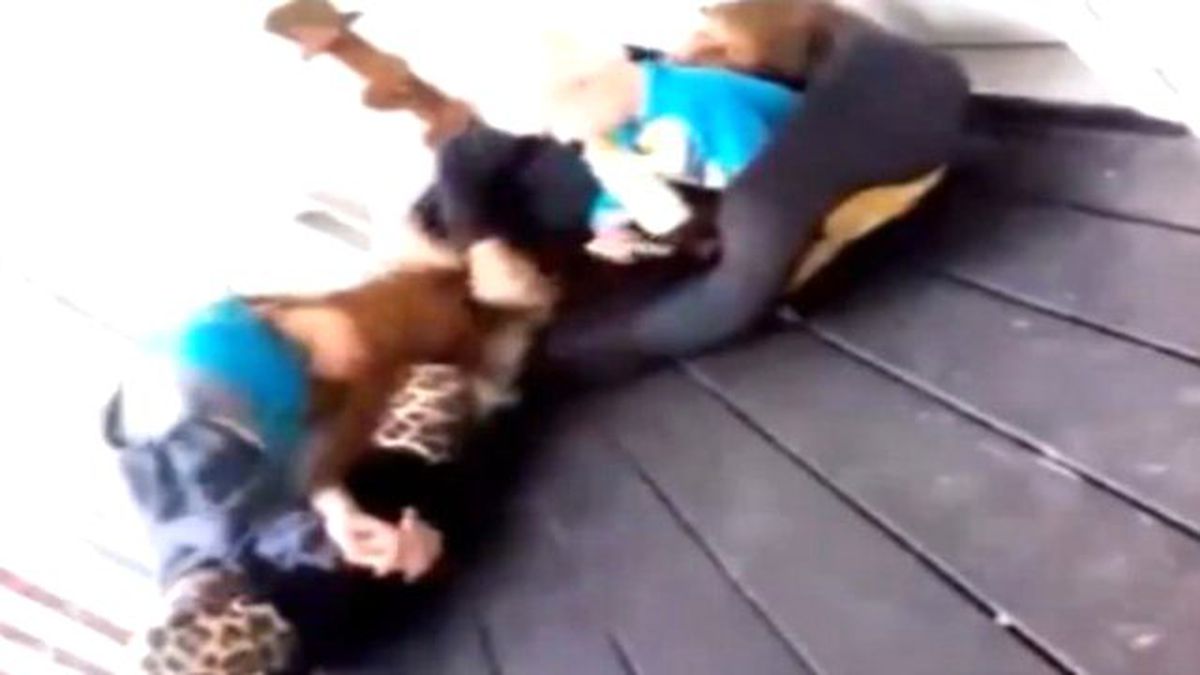 Genç Kadın, Çocuğunun Yanında Uyuşturucu Krizine Girdi