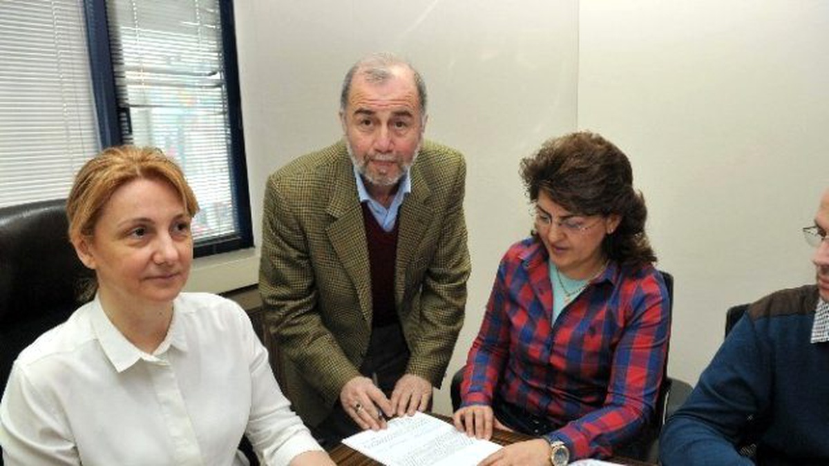 İzmit Belediyesi\'nde Kiralama İhalesi Yapıldı