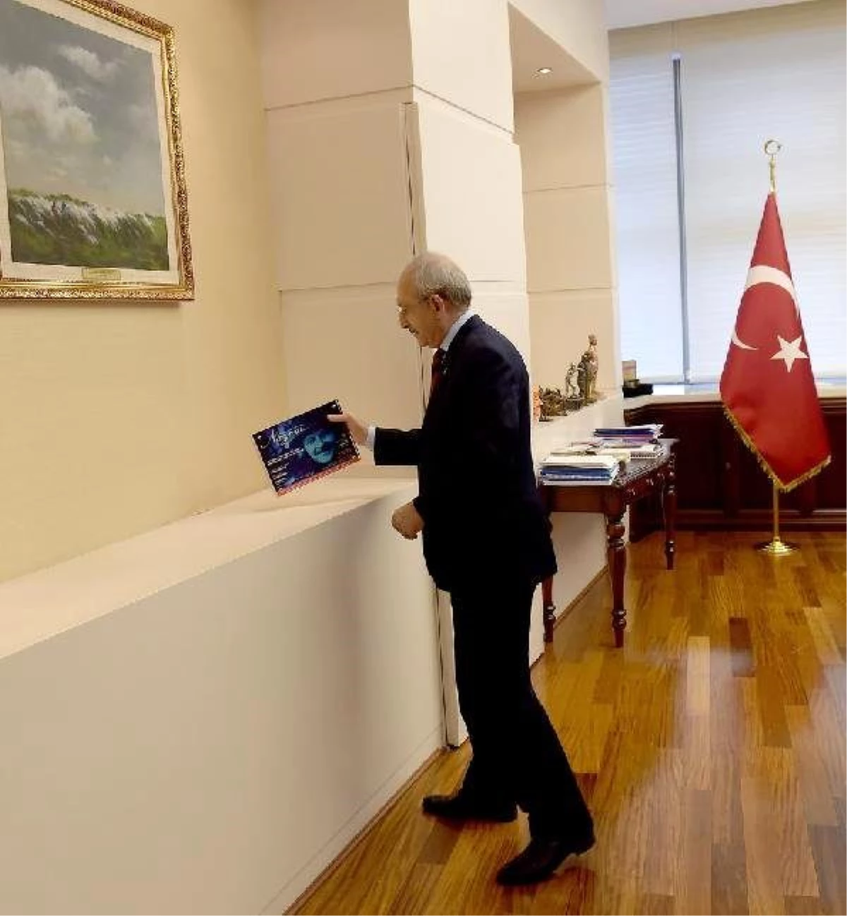 Kılıçdaroğlu, Rutkay Aziz ile CHP Köln Derneği Yöneticilerini Kabul Etti