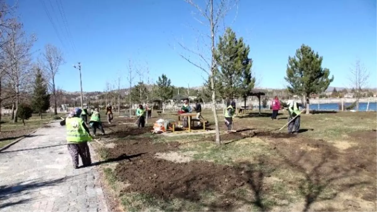 Kuğulu Park Yaza Hazırlanıyor