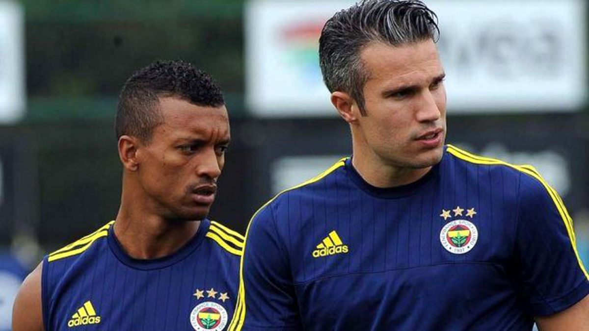 Nani'yle Van Persie'nin Bavullarının Sırrı Ortaya Çıktı