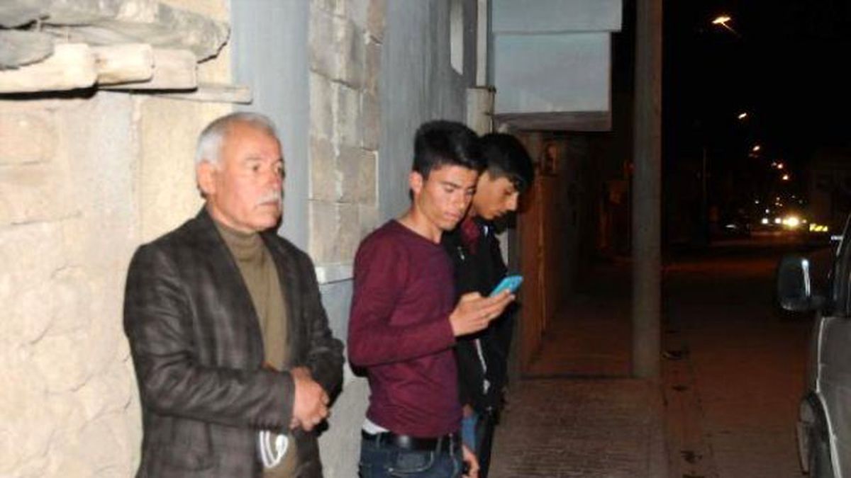 Pyd Telabyad\'da Kutlama Yaptı, Akçakale\'de Tedirginlik Yaşandı