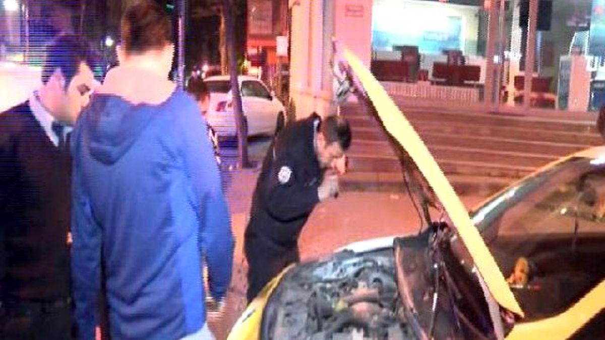 Araç Sahibi Sahte Plakalı Taksiyi Polise Yakalattı