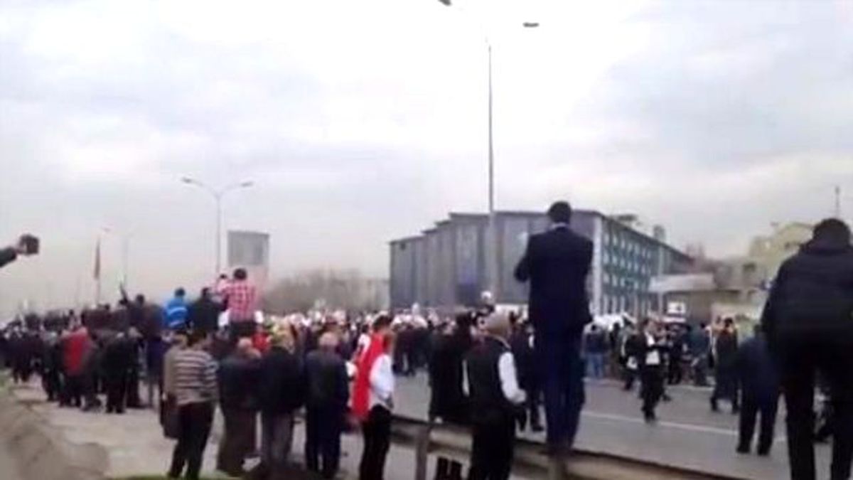 Servisçiler D-100'ü Trafiğe Kapattı!