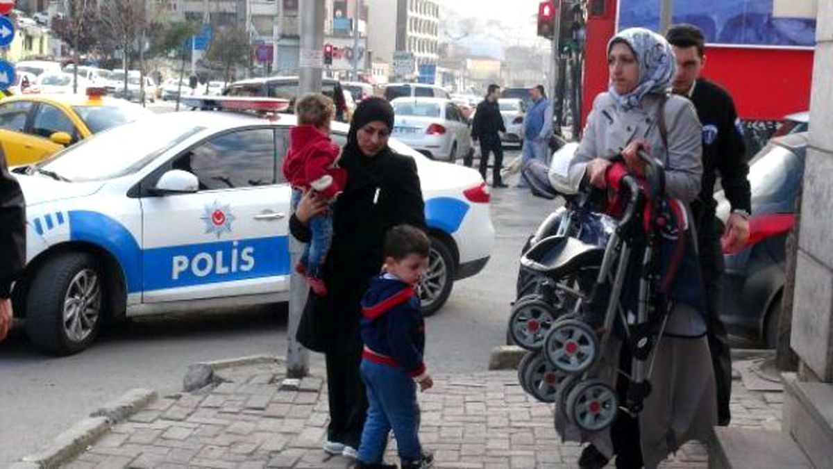 Şişli\'de Suriyeli Kadınlara Kapkaç Şoku