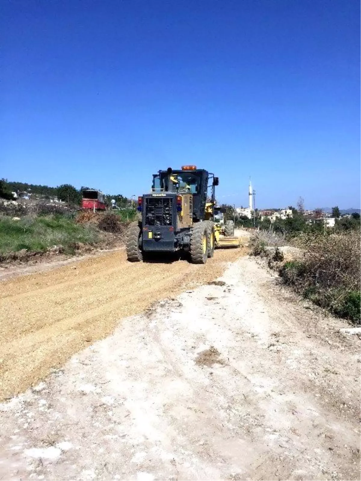 Tarım Yolları Çiftçiyi Sevindiriyor