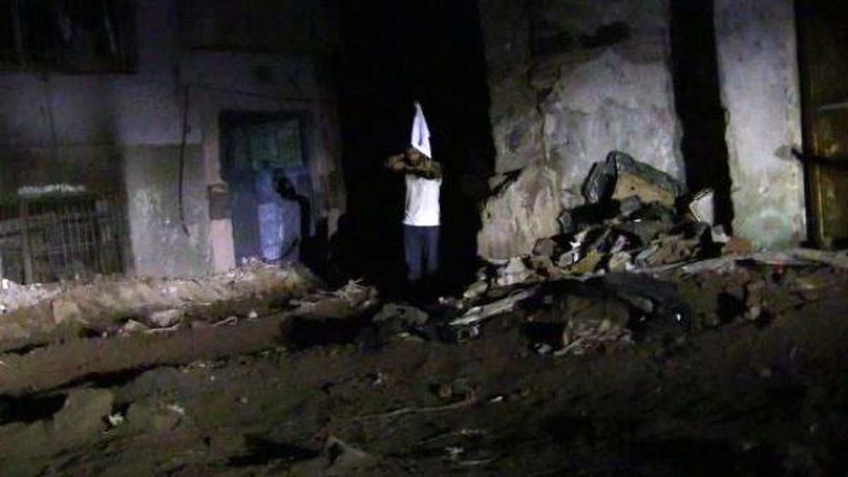 1\'i Çocuk 11 Kişi Diyarbakır Sur\'dan Ayrıldı (2)