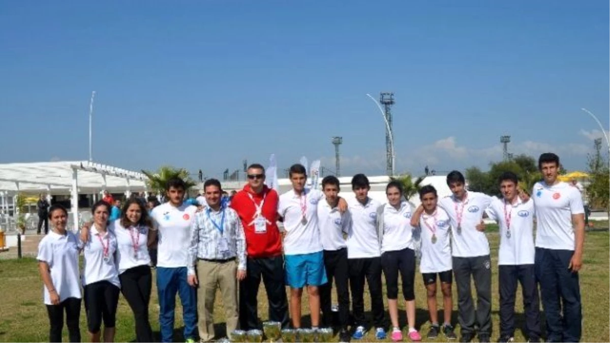 Adanalı Kanocular Uluslararası Yarıştan 7 Kupa ile Döndüler