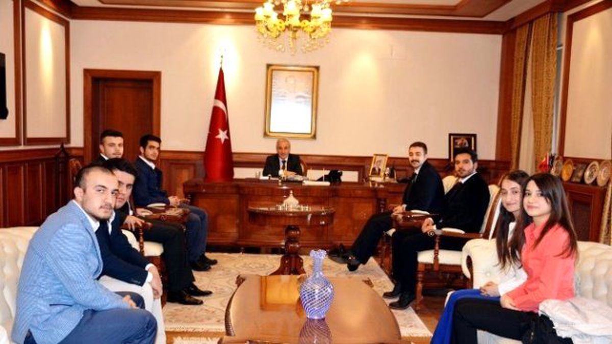Akil Gençler Platformu Malatya Heyetinden, Vali Kamçı\'ya Ziyaret