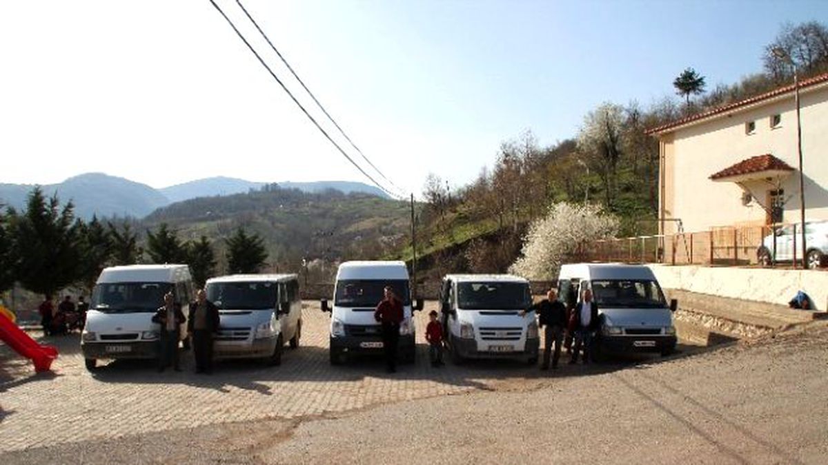 Akyazılı Servis Minibüsçülerinin \'S\' Plaka Mağduriyeti