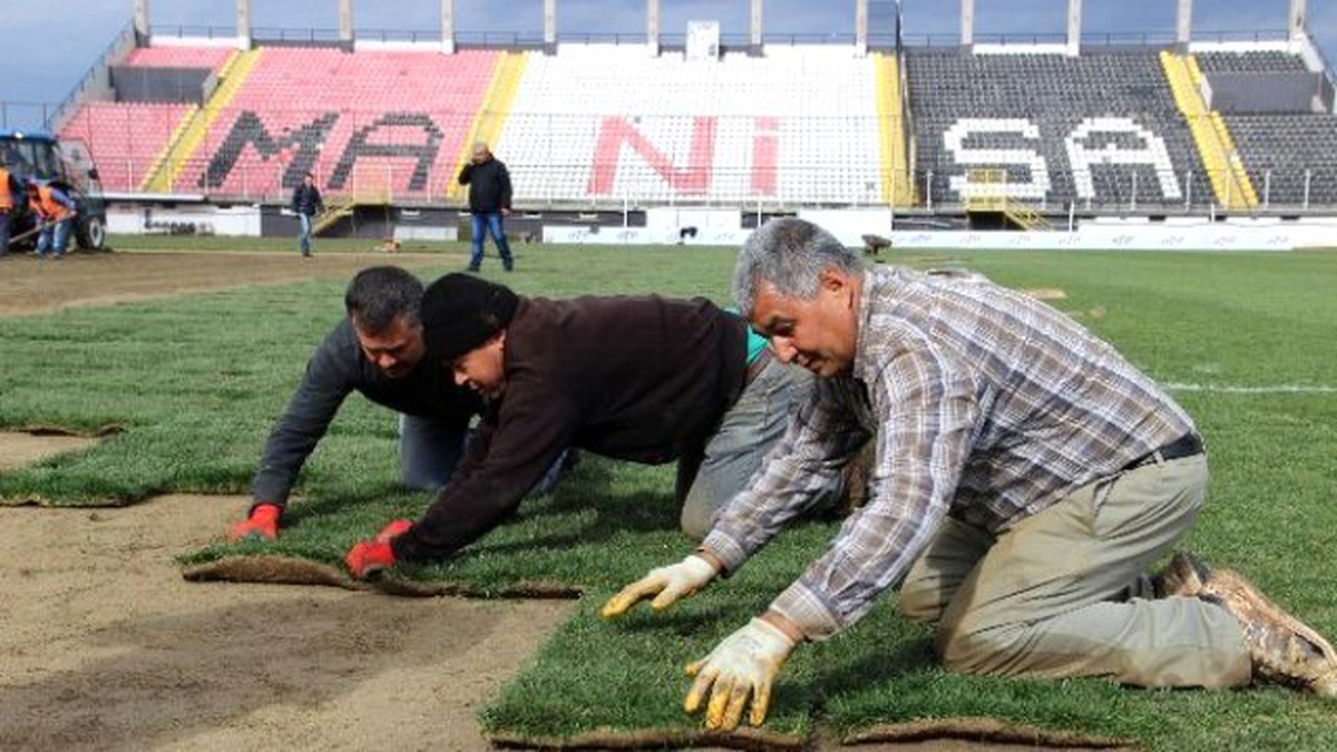 Alima Yeni Malatyaspor Zeminden Yana Dertli