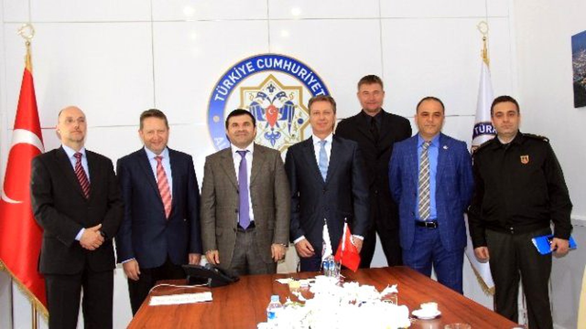 Alman Konsolos Vetter, Kaymakam Tanrıseven\'i Ziyaret Etti