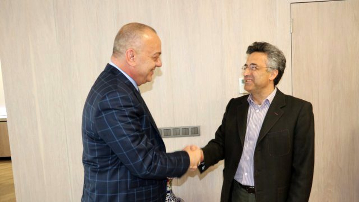 Başkan Ergün Alaşehir\'e Yatırım Yapan Firmayı Ağırladı
