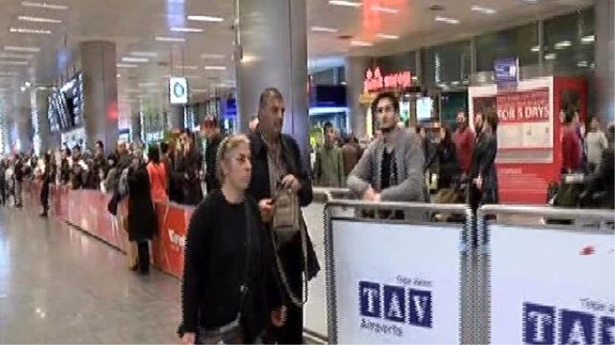 Bayrampaşa\'daki Operasyonda Öldürülen Berna Yılmaz\'ın Ailesi İstanbul\'a Geldi