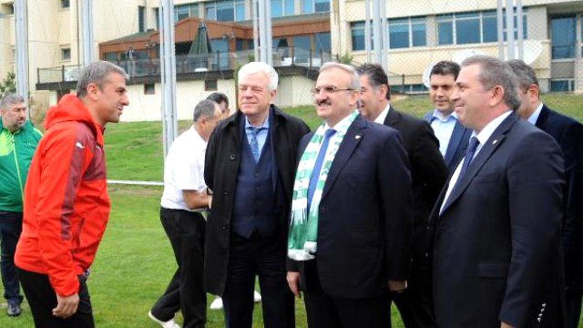 Bursa Valisi Karaloğlu\'ndan Bursaspor Spor Lisesi\'ne Destek Sözü (1)