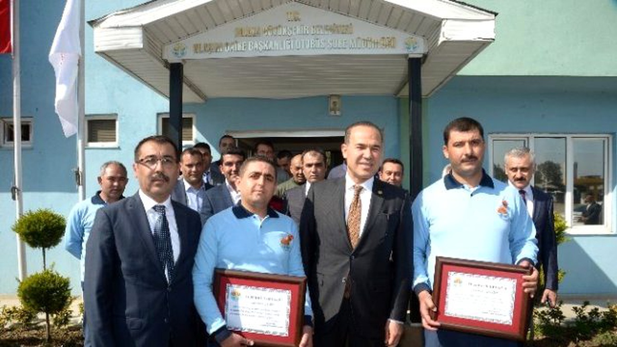 Cesur ve İyi Kalpli Belediye Şoförlerine Ödül