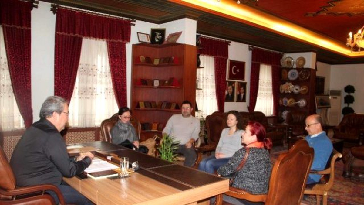 Gazi Üniversitesi Mimarlık Fakültesi Öğretim Üyeleri\'nden Ünver\'e Ziyaret