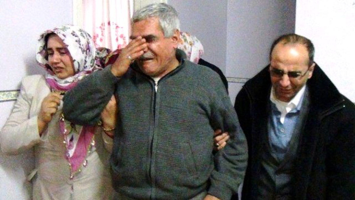 Gaziantep\'li Şehidin Babasının Feryatları Yürek Dağladı