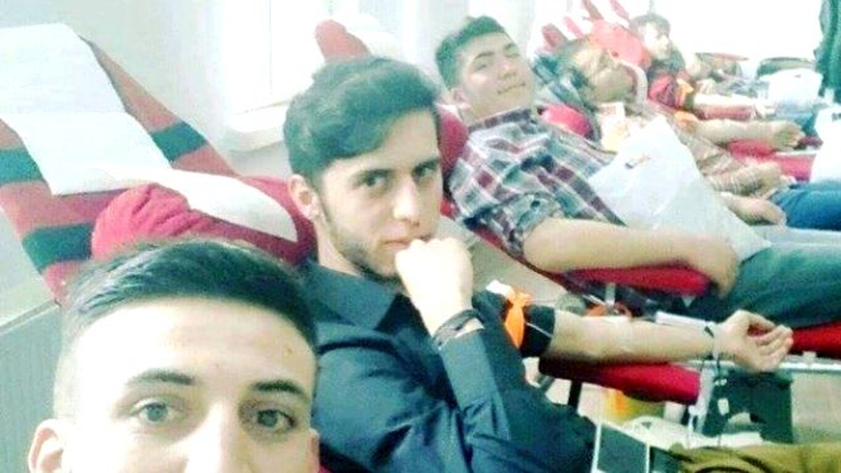 Genç Kaymakam, İnci Sözlük Kullanıcılarıyla Kan Verdi