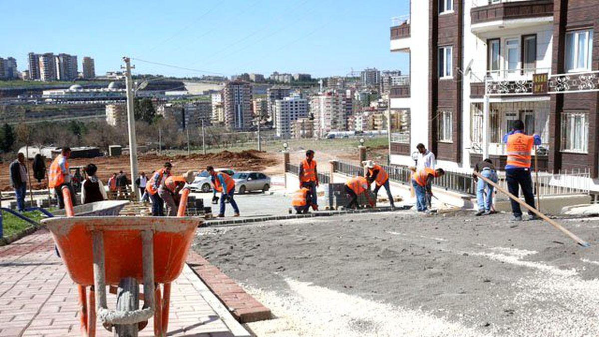 Karaköprü\'de Yeni Yollar Açılıyor