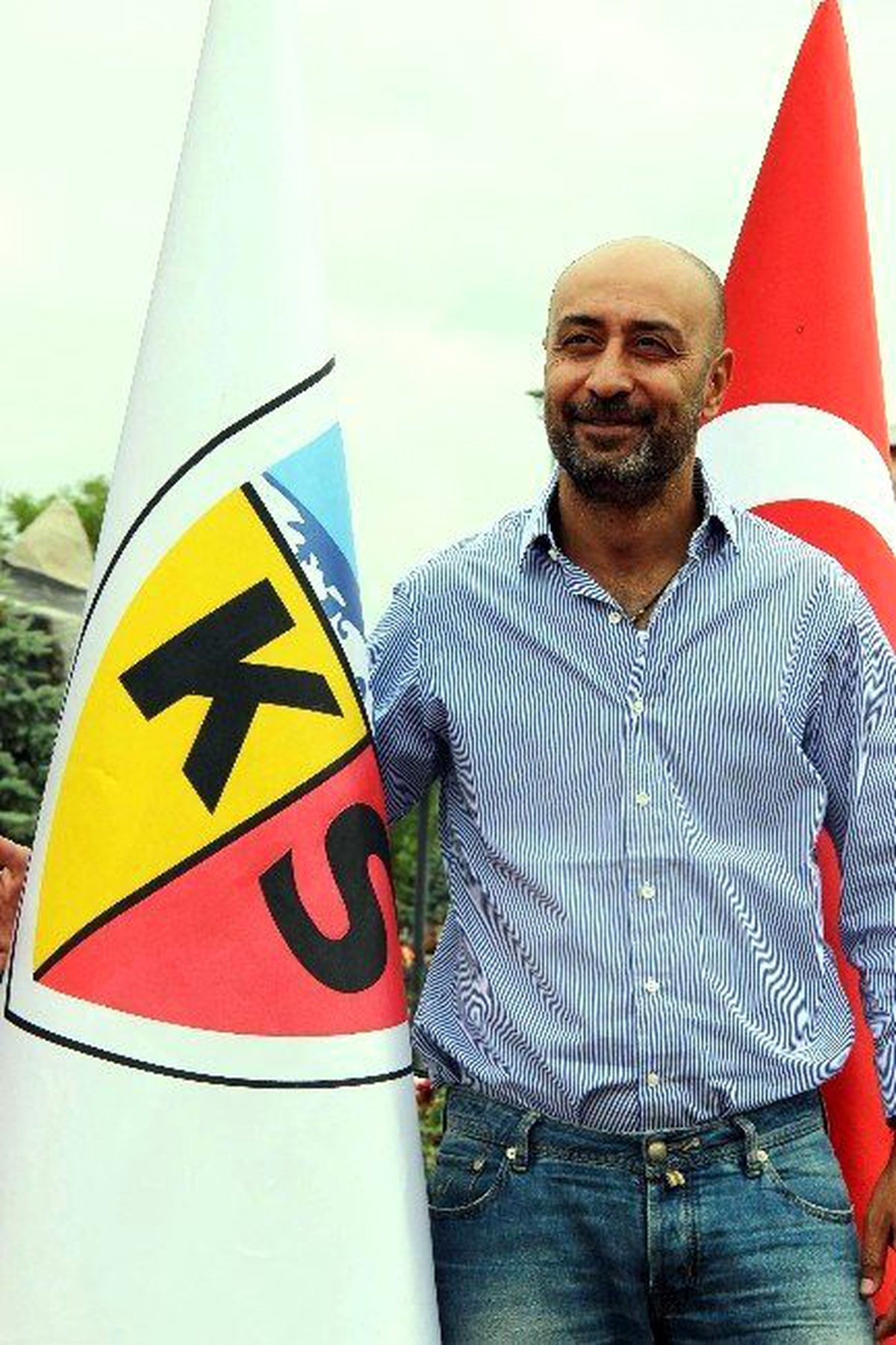 Kayserispor\'da Tolunay Kafkas İstifa Etti