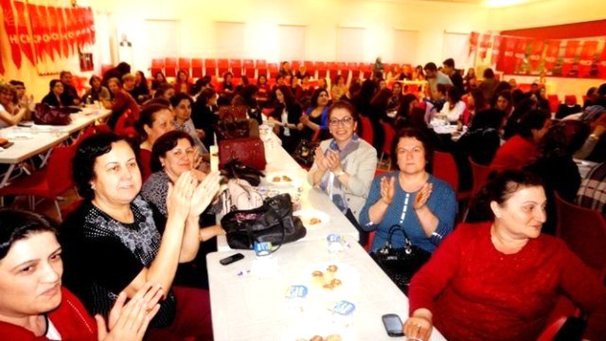 Manisa CHP Kadın Kolları Sarıgöl\'de Toplandı