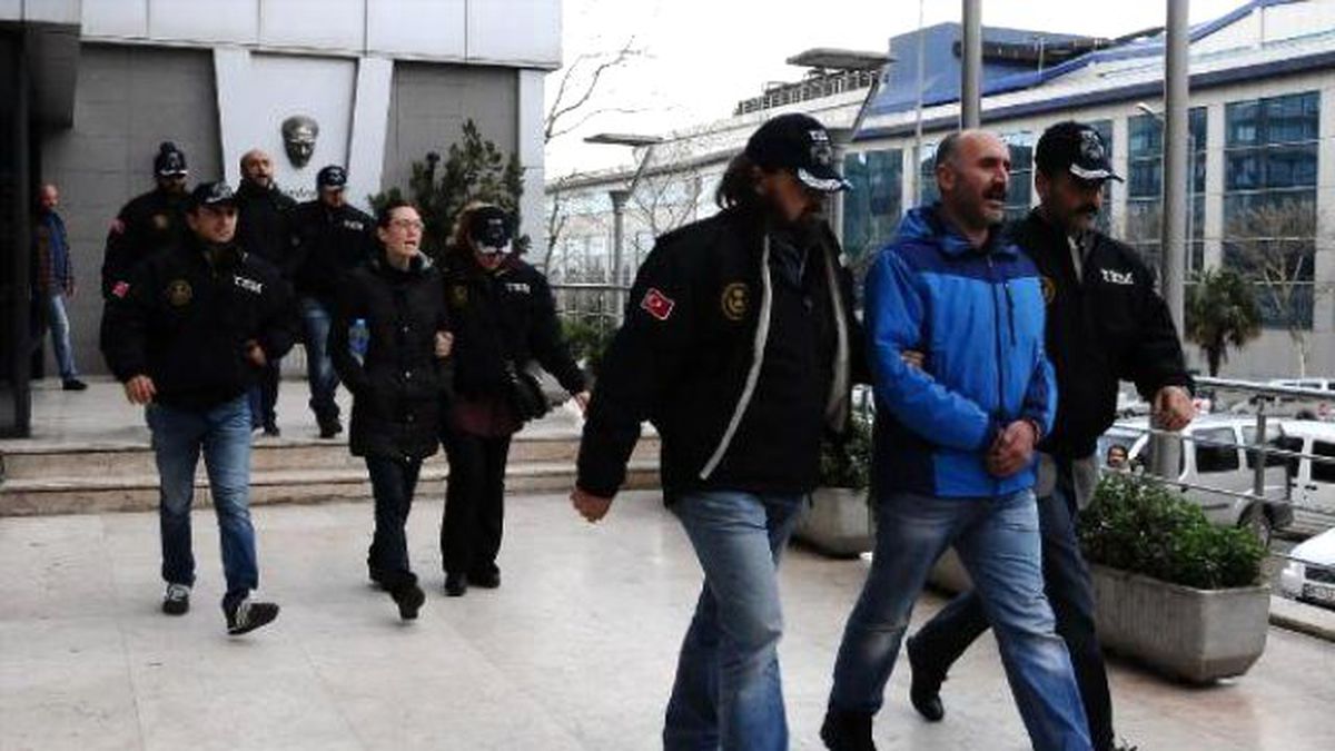 Oyak Renault İşçilerini Sosyal Medyadan Yönlendirdiği Öne Sürülen Üç Kişi Adliyede