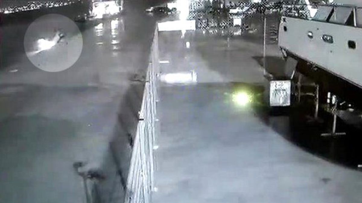 Tuzla\'da Aracın Denize Uçtu! 1 Kişi Hayatını Kaybetti
