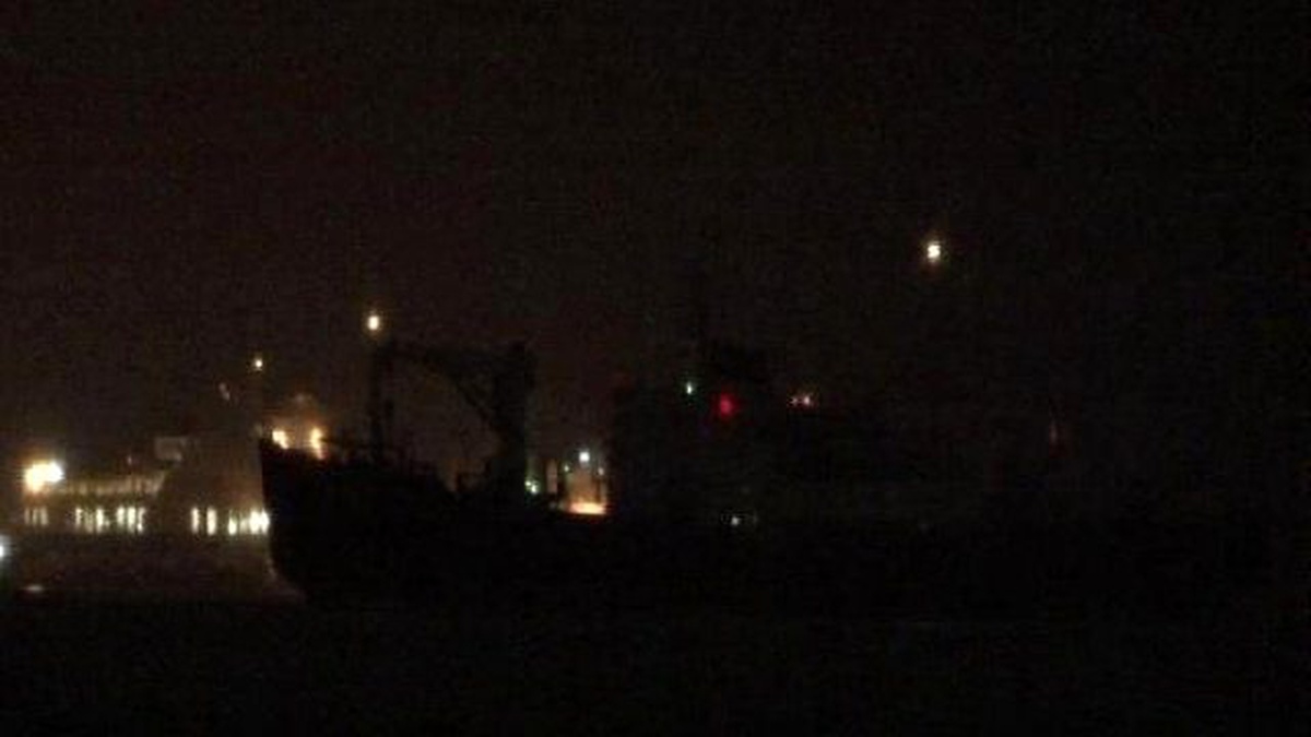 Rus Askeri Kargo Gemisi İstanbul Boğazı\'ndan Geçti
