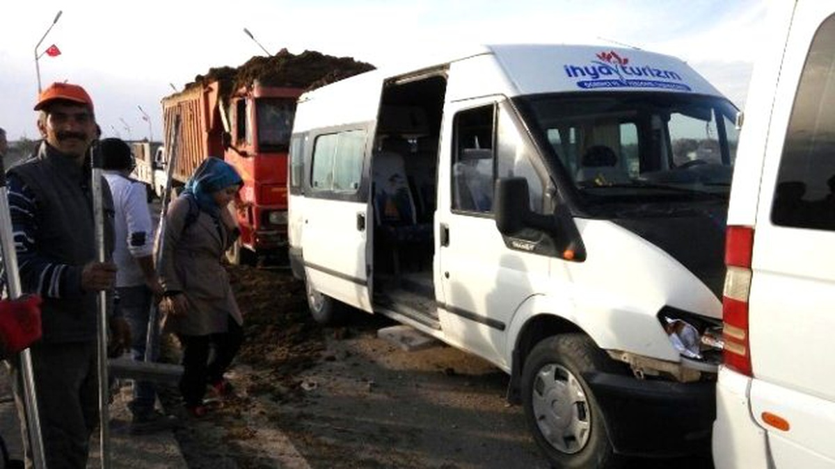 Şanlıurfa\'da Zincirleme Trafik Kazası