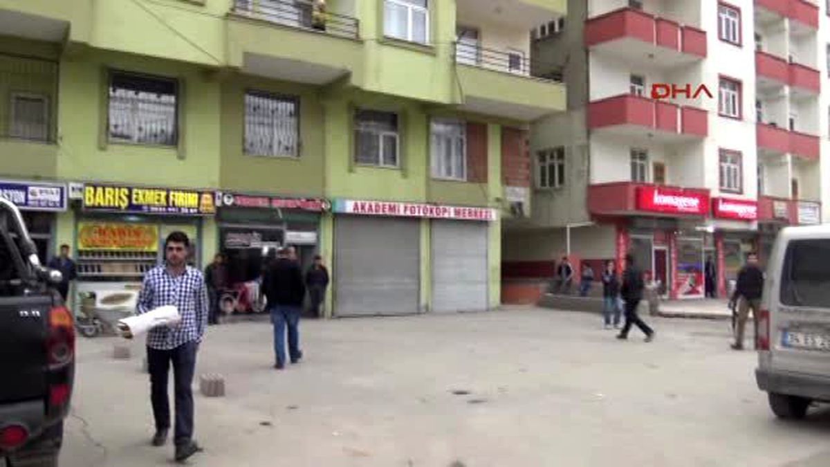Silvan\'da Tartıştığı Karısını Tabanca ile Yaraladı