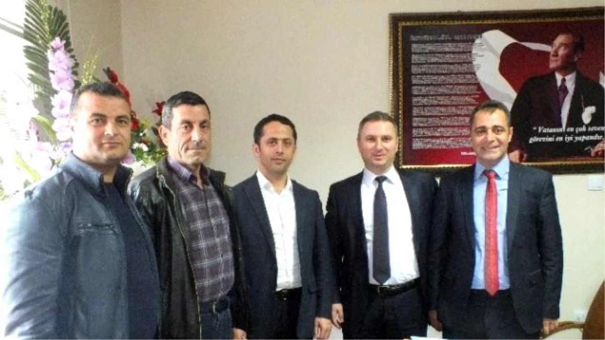 Türk Kızılay\'ı Malazgirt Şubesi Yeni Yönetimi, Kurum Ziyaretlerine Devam Ediyor